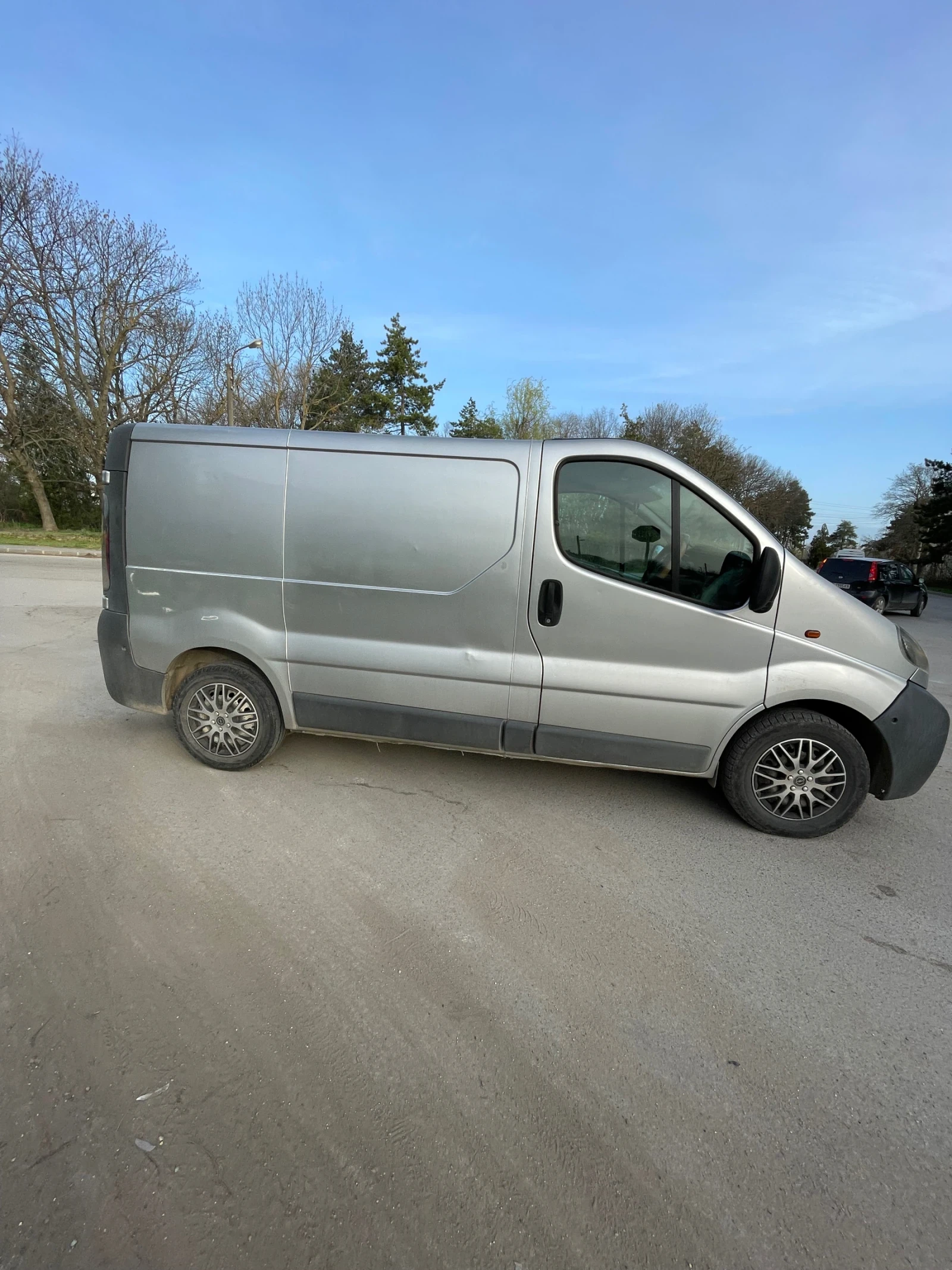 Opel Vivaro 1.9 DCI - изображение 2