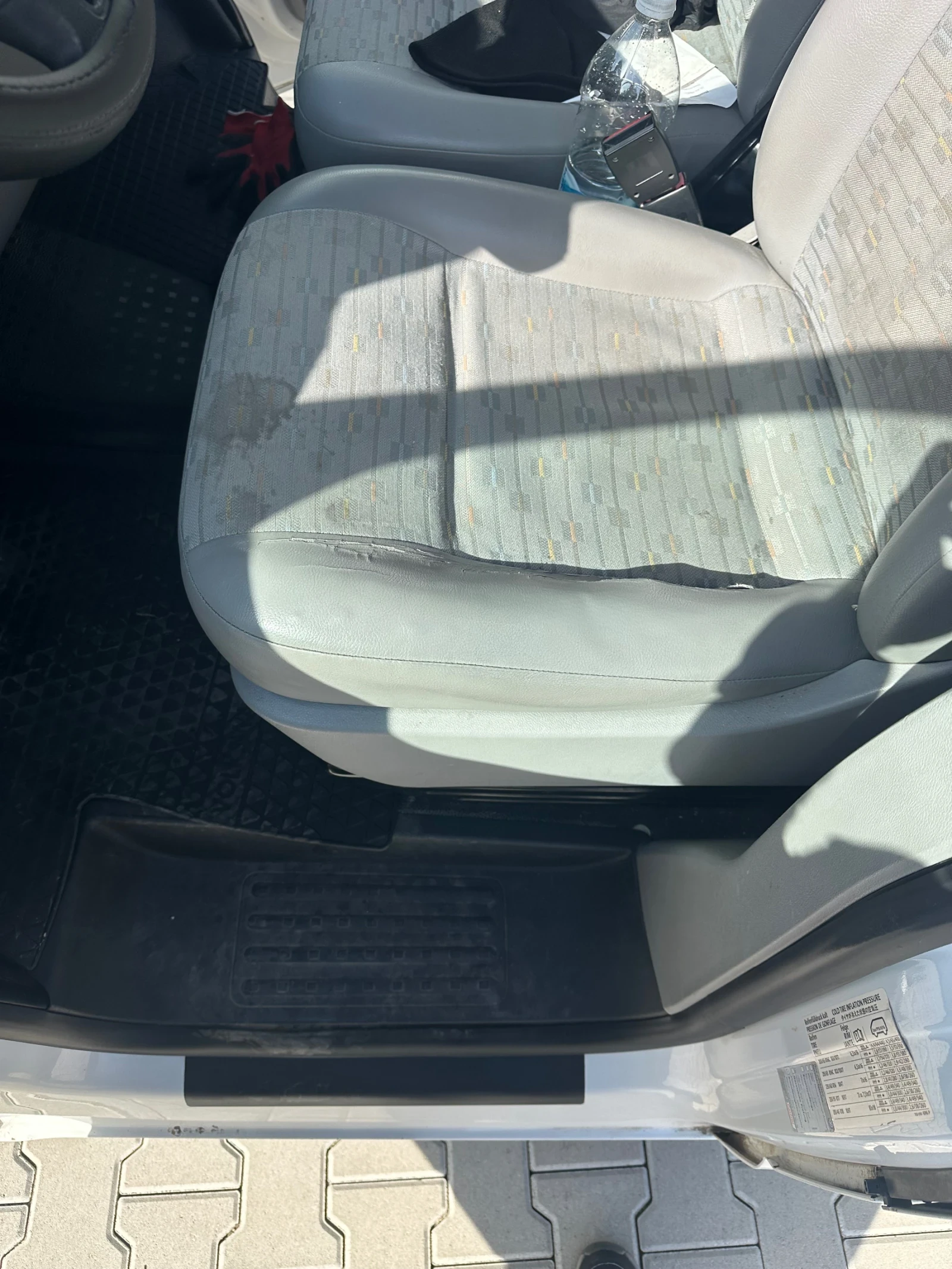 VW Transporter T5.1 2.0 TDI 102 hp, снимка 12 - Бусове и автобуси - 53715553