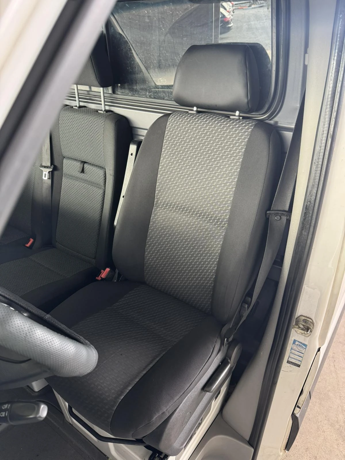 VW Crafter 136ps* 6ск* МАКСИ* КЛИМАТИК, снимка 10 - Бусове и автобуси - 56708120