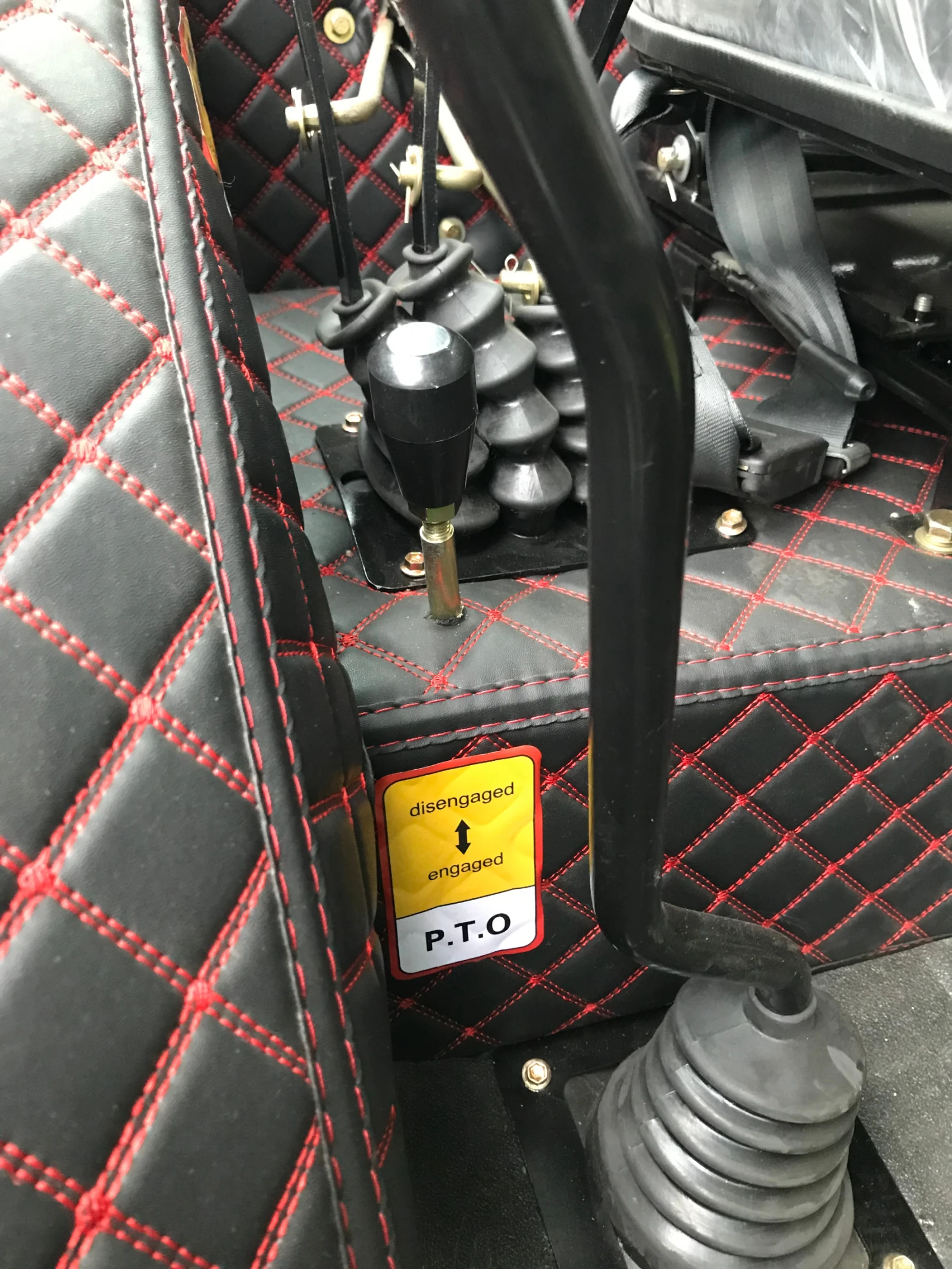 Трактор Друга марка НОВ 70 к.с. XS704 - КЛИМАТИЗИРАН - Гаранция - изображение 10