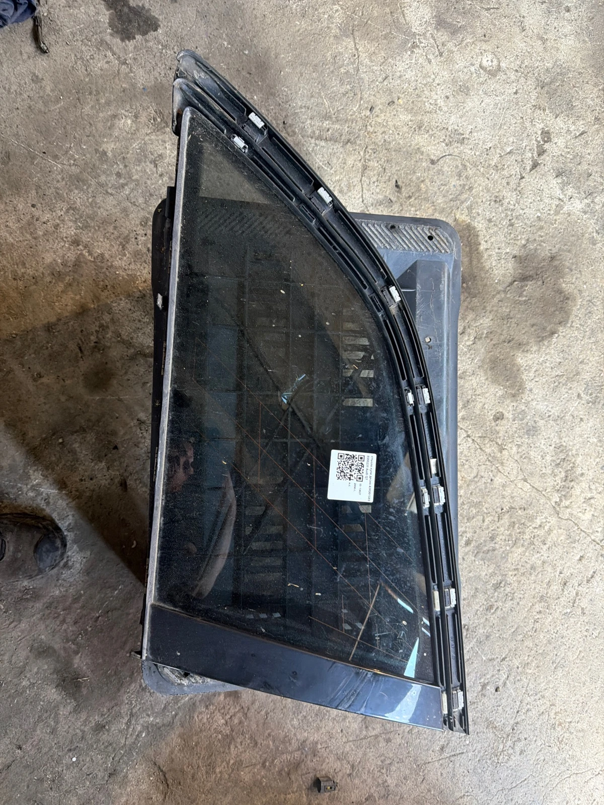 стъкло купе дясно 43R001583 E000231 Audi Q7