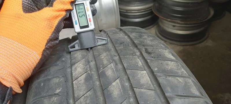 Гуми Летни 225/45R18, снимка 4 - Гуми и джанти - 32281873