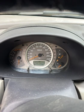 Nissan Almera tino Бензин/газ, снимка 9