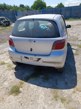 Toyota Yaris 1.0, снимка 2