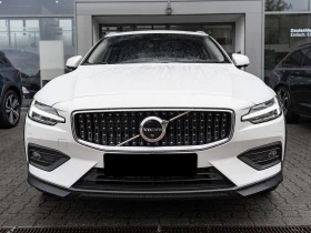 Volvo V60 Cross Country B5 AWD = Ultimate= Panorama Гаранция, снимка 1