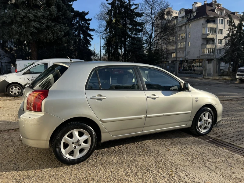 Toyota Corolla Автоматик, снимка 1 - Автомобили и джипове - 48514680