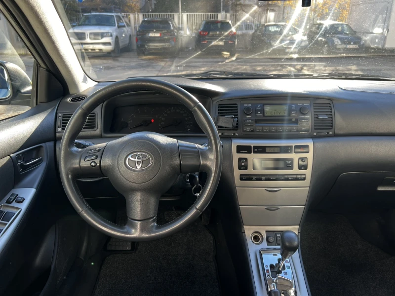 Toyota Corolla Автоматик, снимка 12 - Автомобили и джипове - 48514680