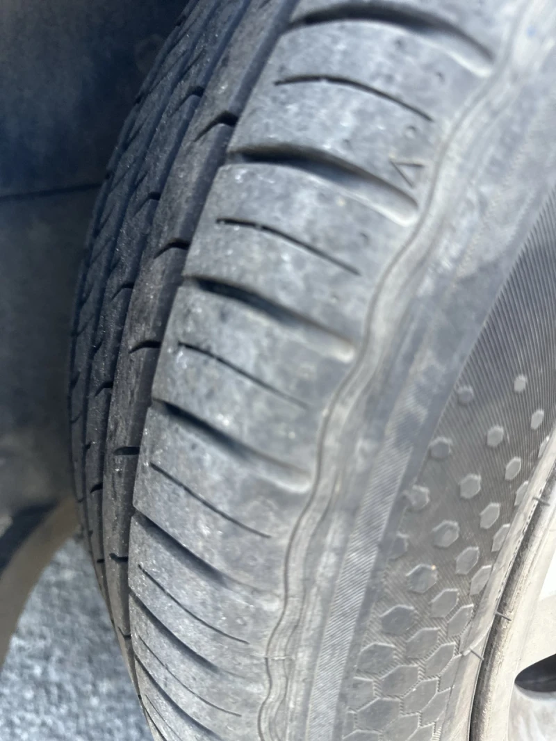 VW Golf 1.6i Bi Fuel , снимка 13 - Автомобили и джипове - 50388785