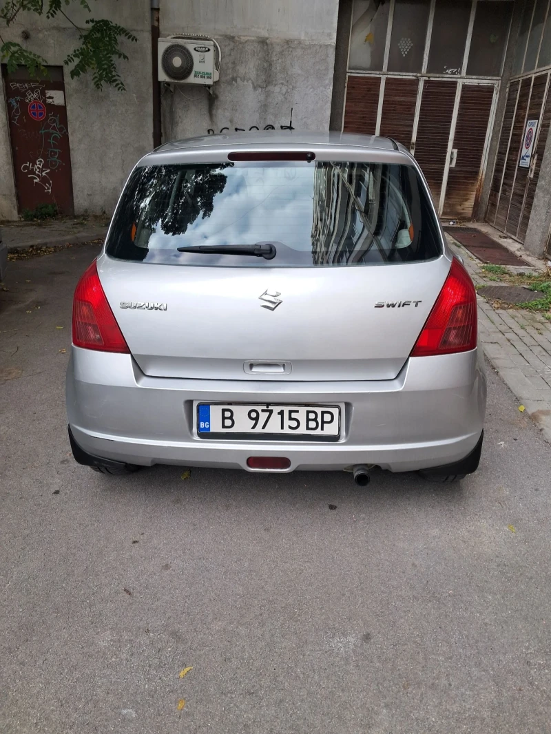 Suzuki Swift 1.3DDIS, снимка 4 - Автомобили и джипове - 52570058
