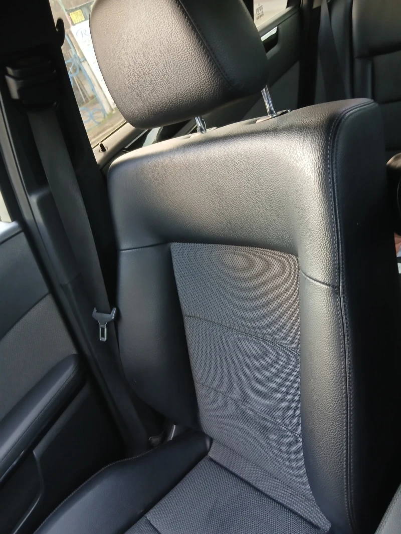 Mercedes-Benz E 220, снимка 5 - Автомобили и джипове - 52949143