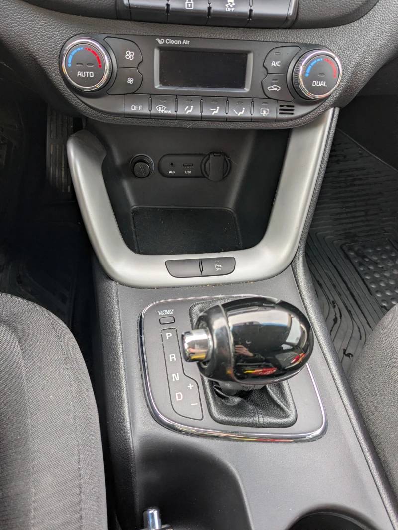 Kia Ceed, снимка 5 - Автомобили и джипове - 53384389