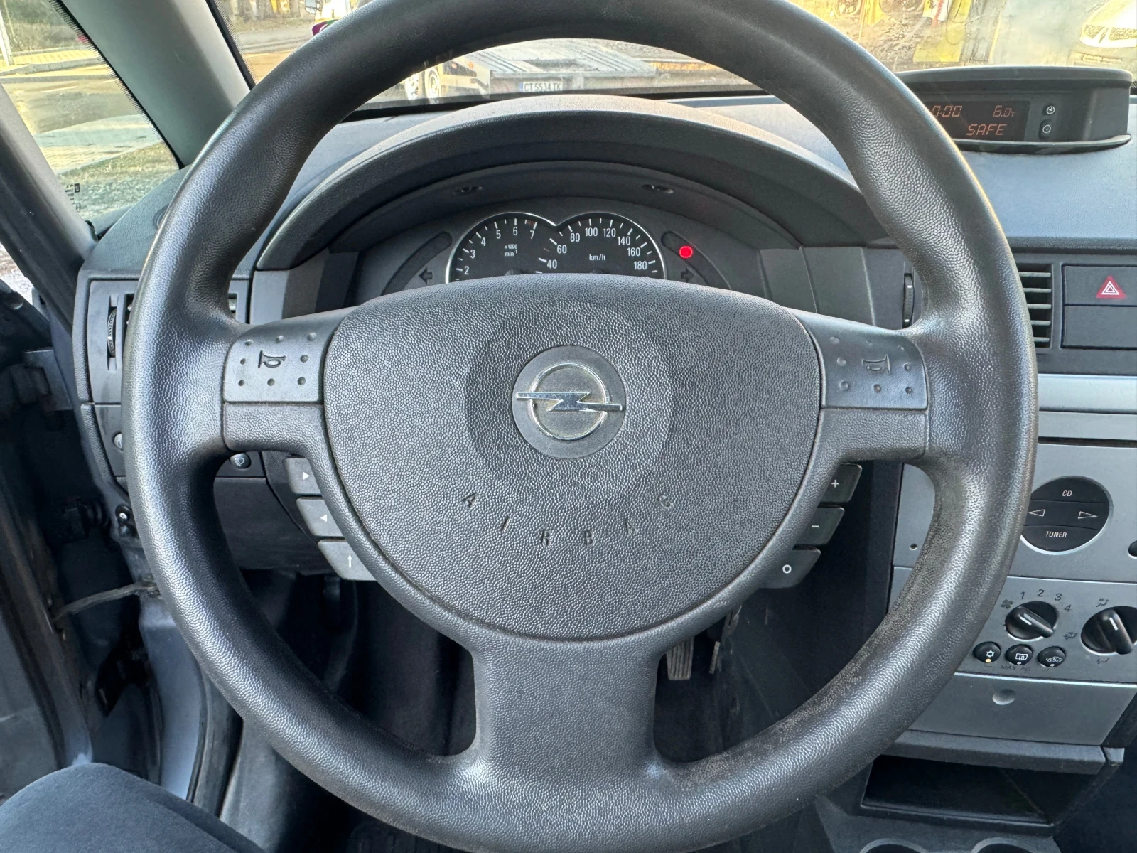 Opel Meriva 1.6i Климатик - изображение 10