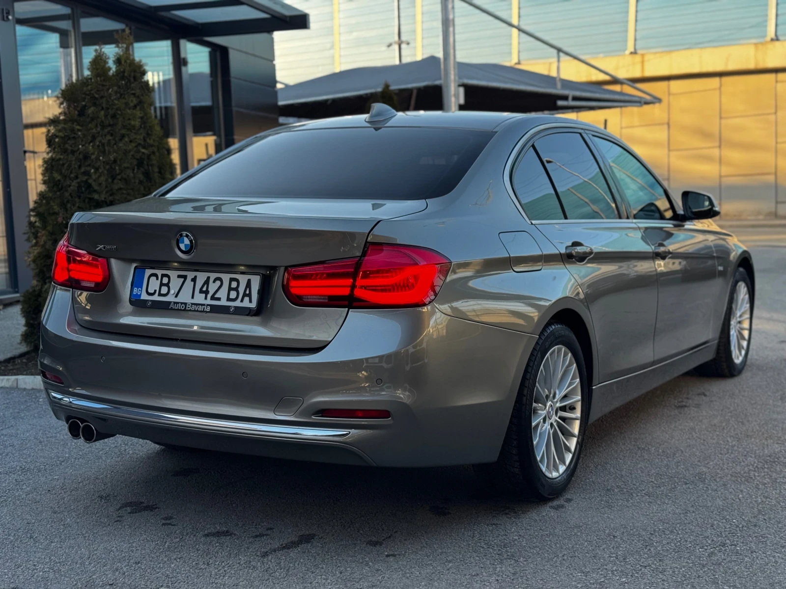 BMW 320 d xDrive Luxury AdaptiveLED Climatronic - изображение 6