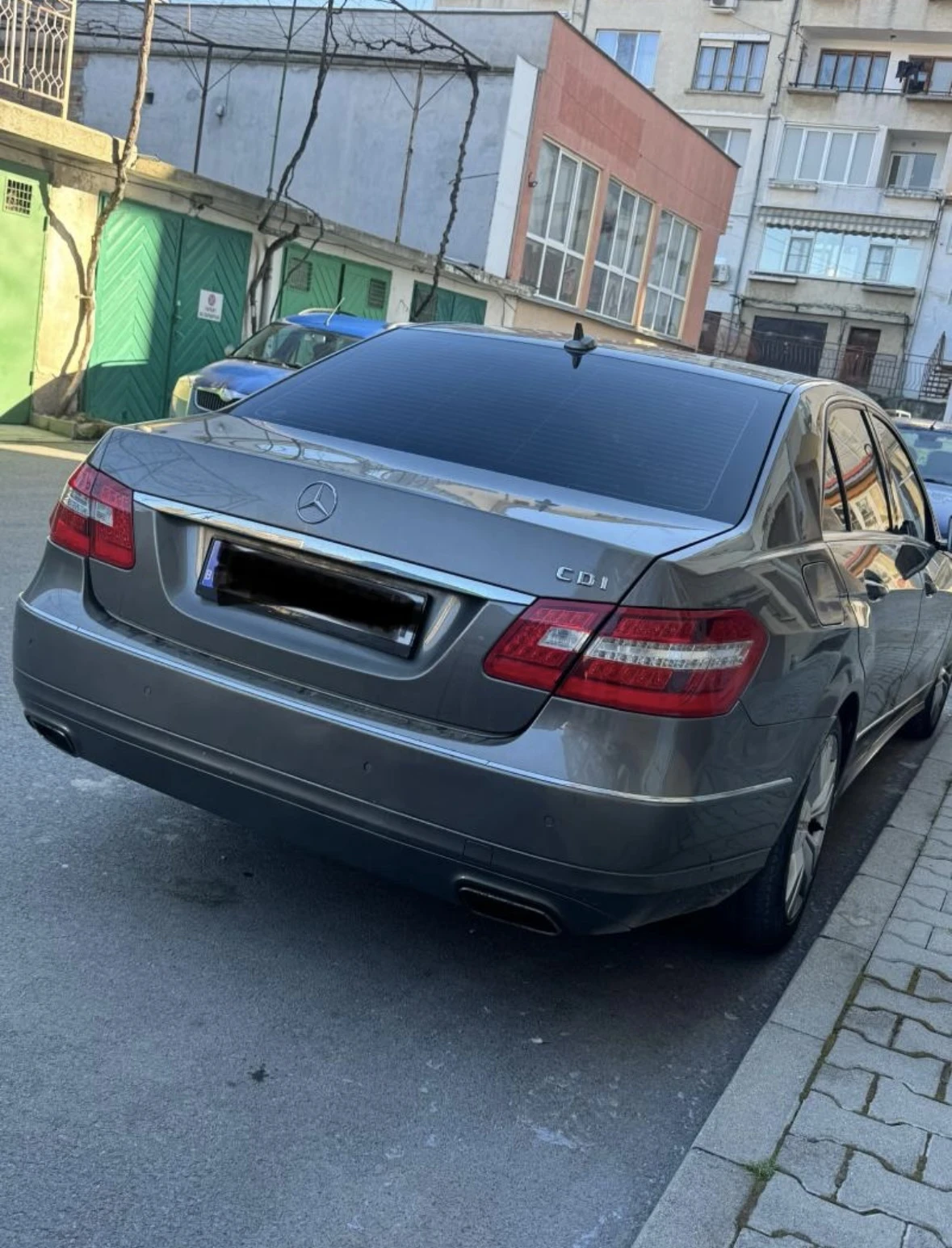 Mercedes-Benz E 200  - изображение 3