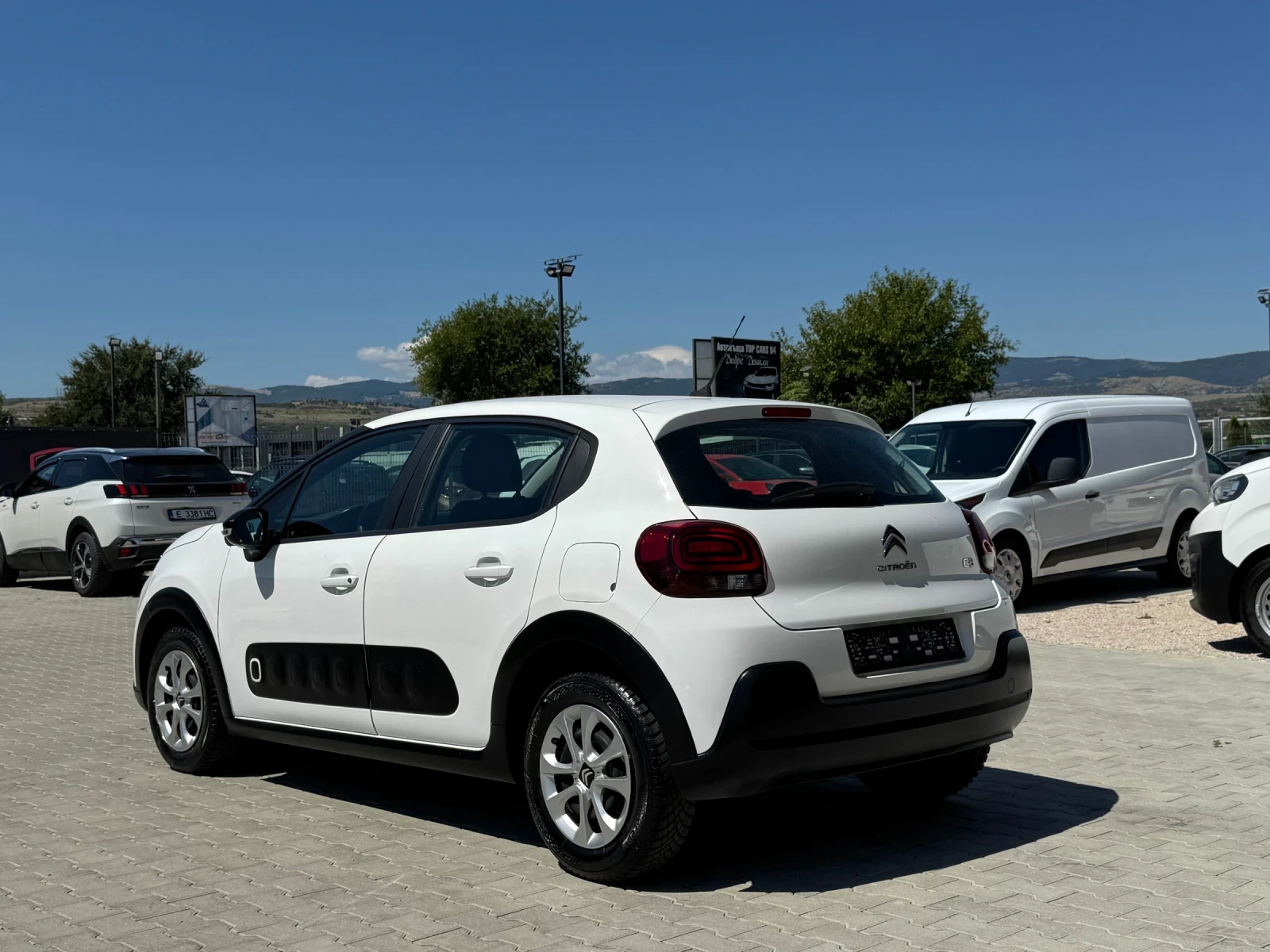Citroen C3 1.2i NAVI SERVIZ 2020 - изображение 3