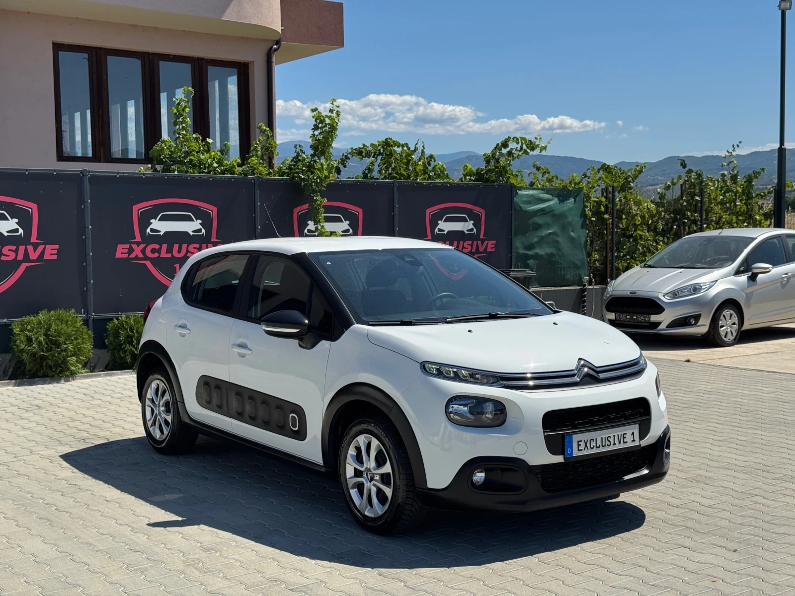 Citroen C3 1.2i NAVI SERVIZ 2020 - изображение 7