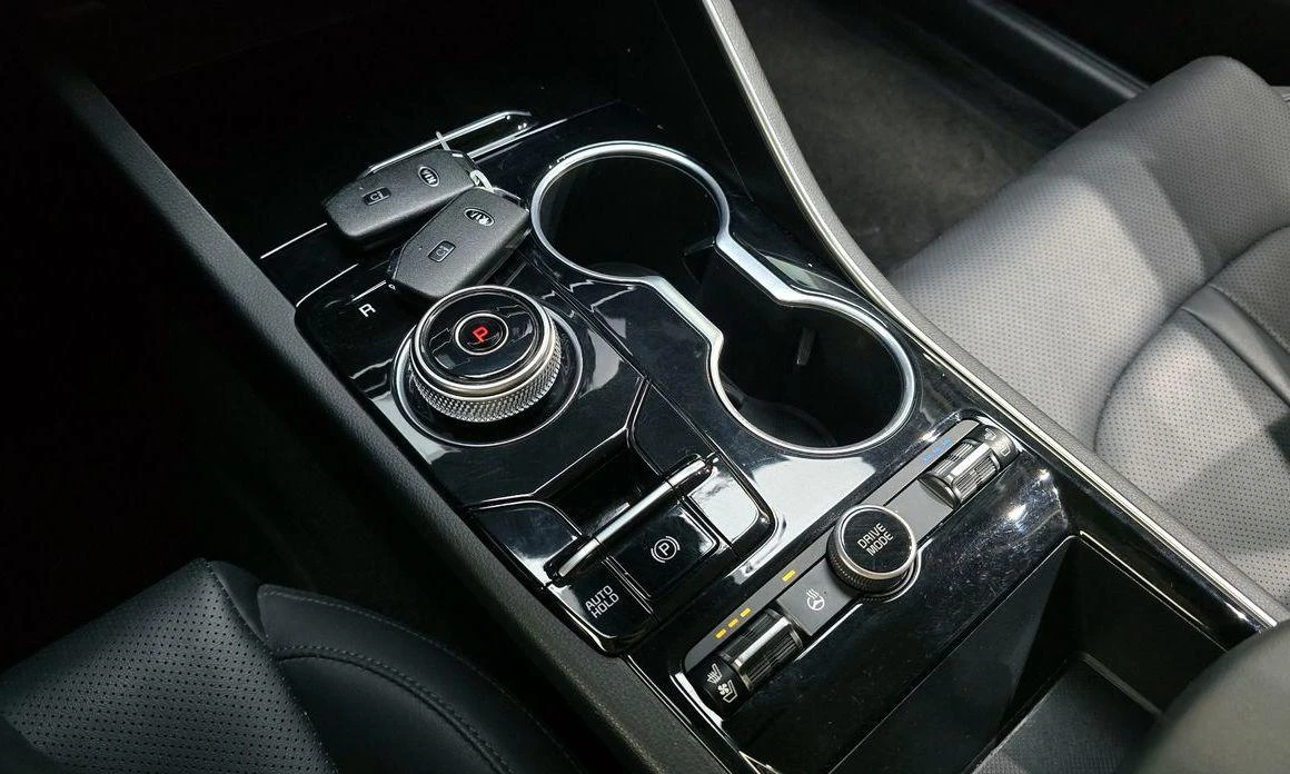 Kia K5 2.0 LPG Trendy * НАЙ-ДОБРА ЦЕНА В БЪЛГАРИЯ*  - изображение 9