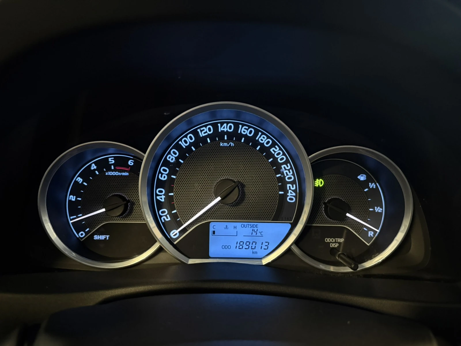 Toyota Auris  1.4 D4D 90 k.c. | Mobile.bg   10