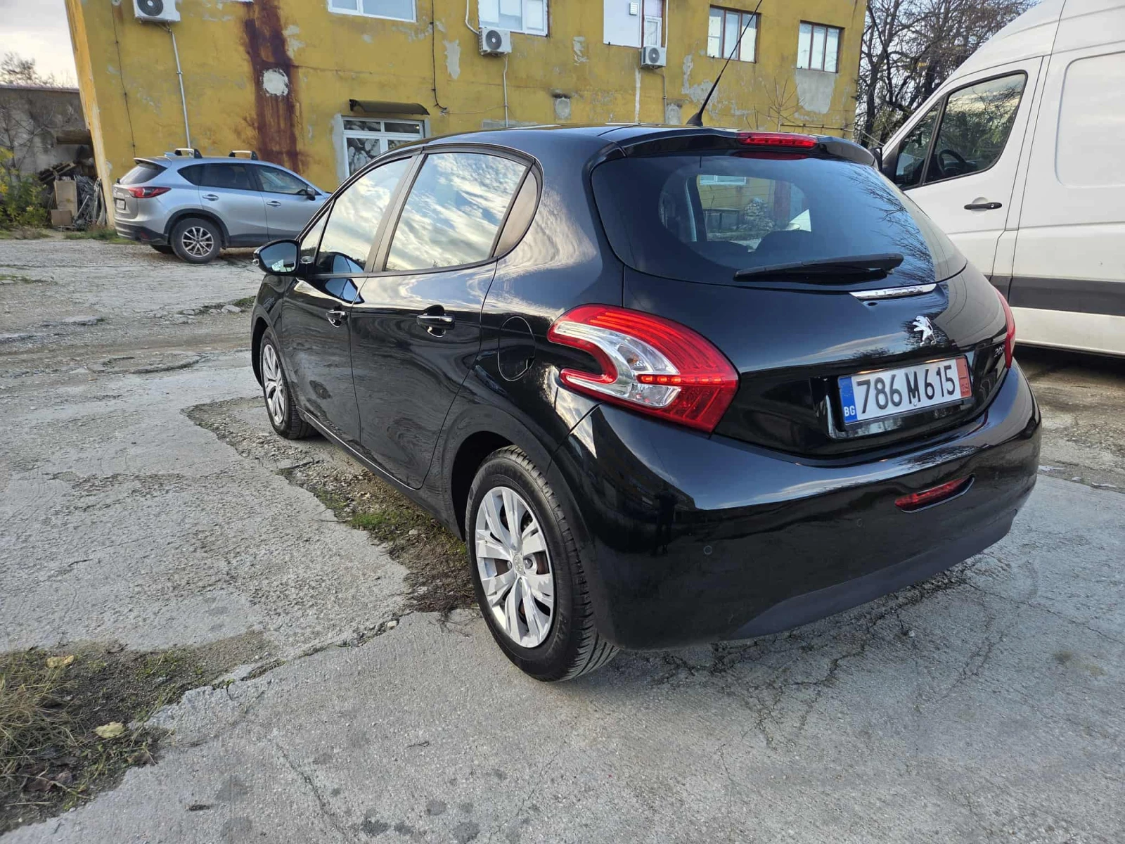 Peugeot 208  - изображение 3