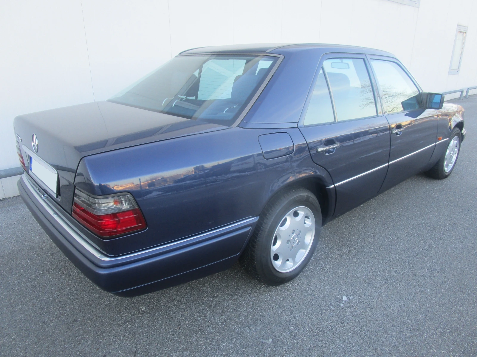 Mercedes-Benz E 200 | Mobile.bg � ����������� 3