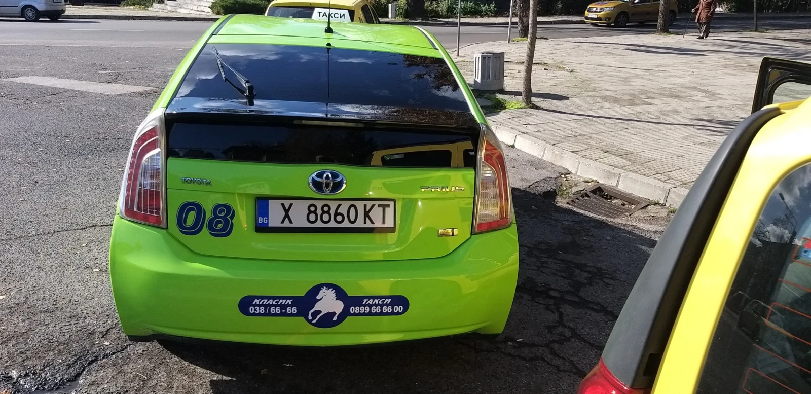 Toyota Prius, снимка 6 - Автомобили и джипове - 53706726
