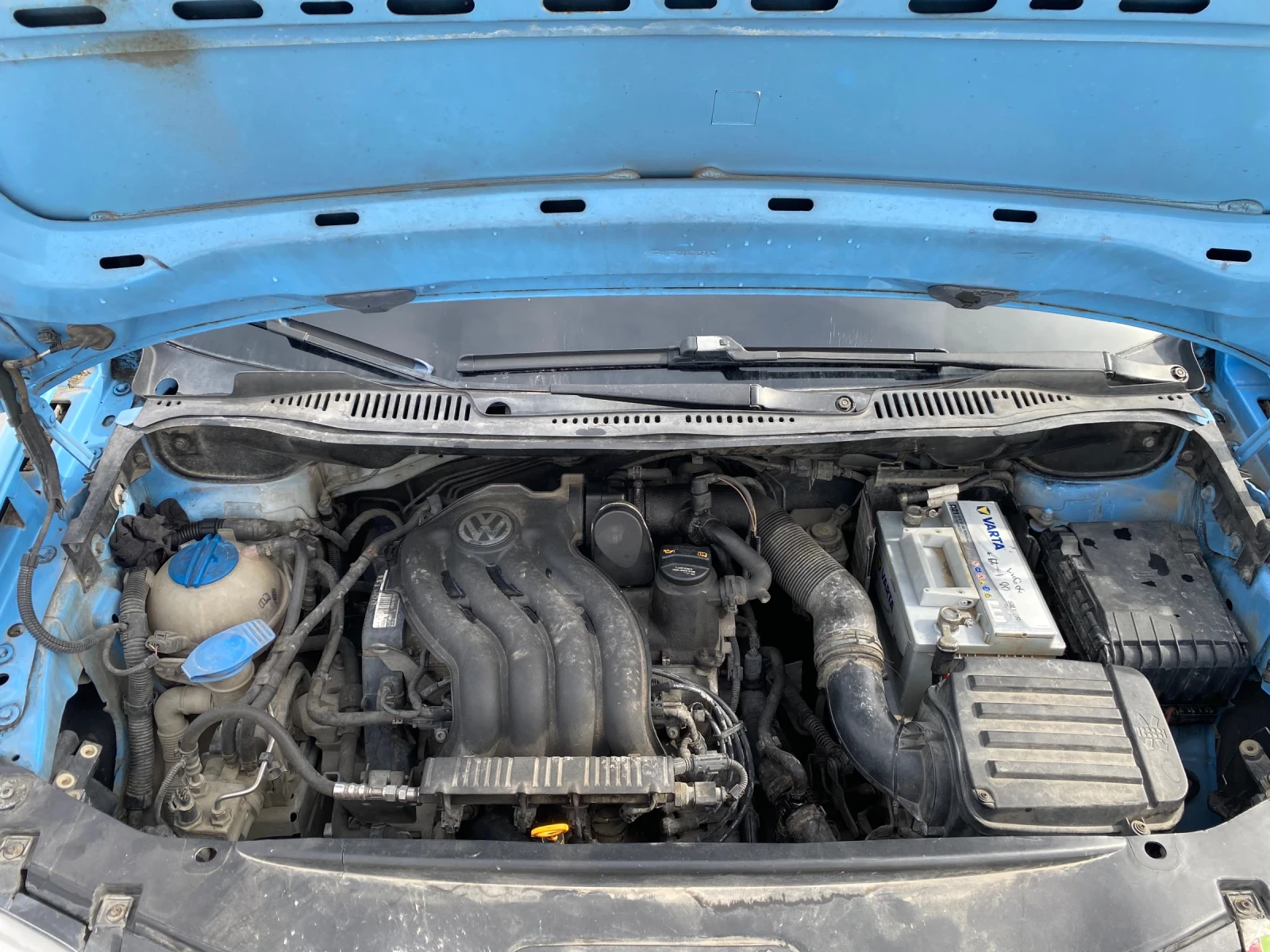 VW Caddy 2.0i EcoFuel, снимка 4 - Автомобили и джипове - 53721156