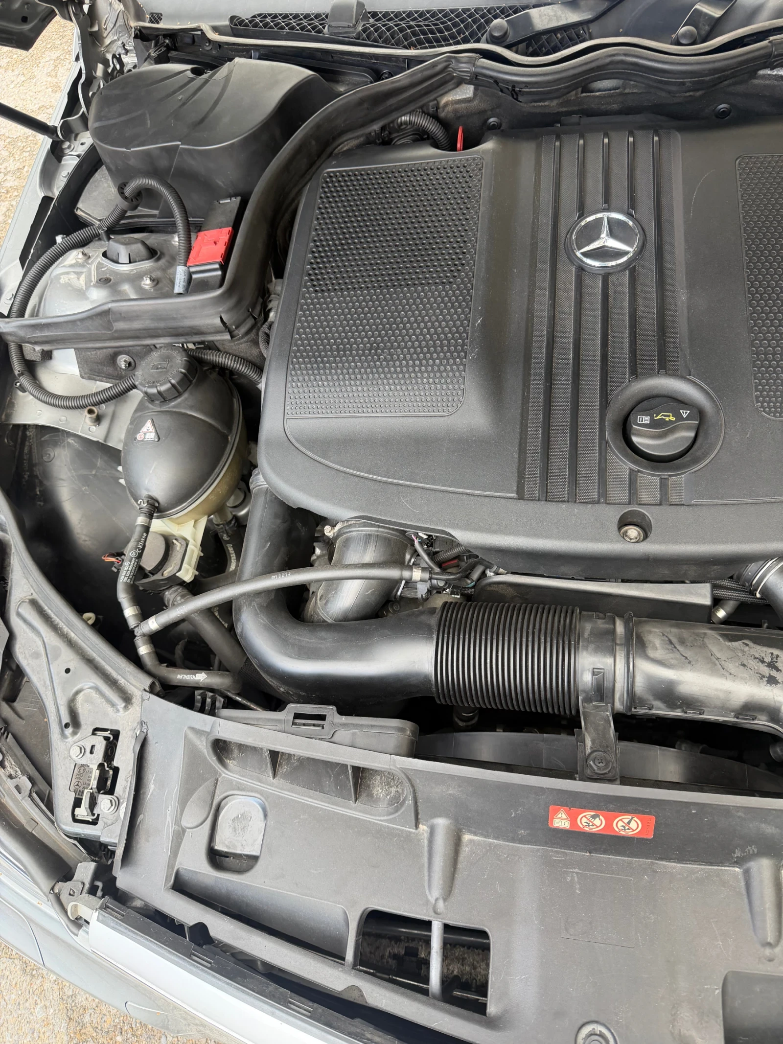 Mercedes-Benz C 220 Amg 7 g tronic, снимка 17 - Автомобили и джипове - 53771612