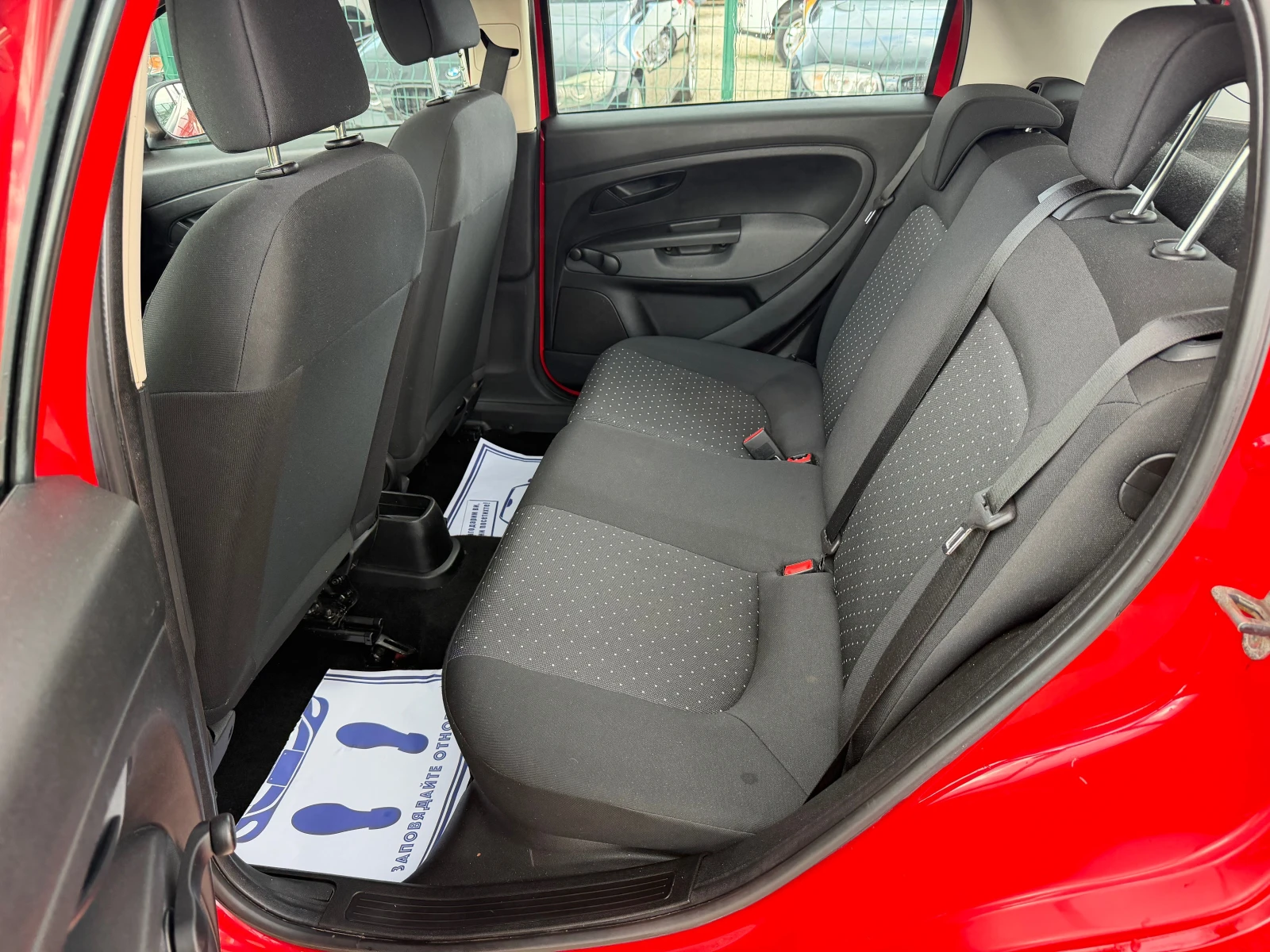 Fiat Punto 1.2 бензин, снимка 11 - Автомобили и джипове - 54089088