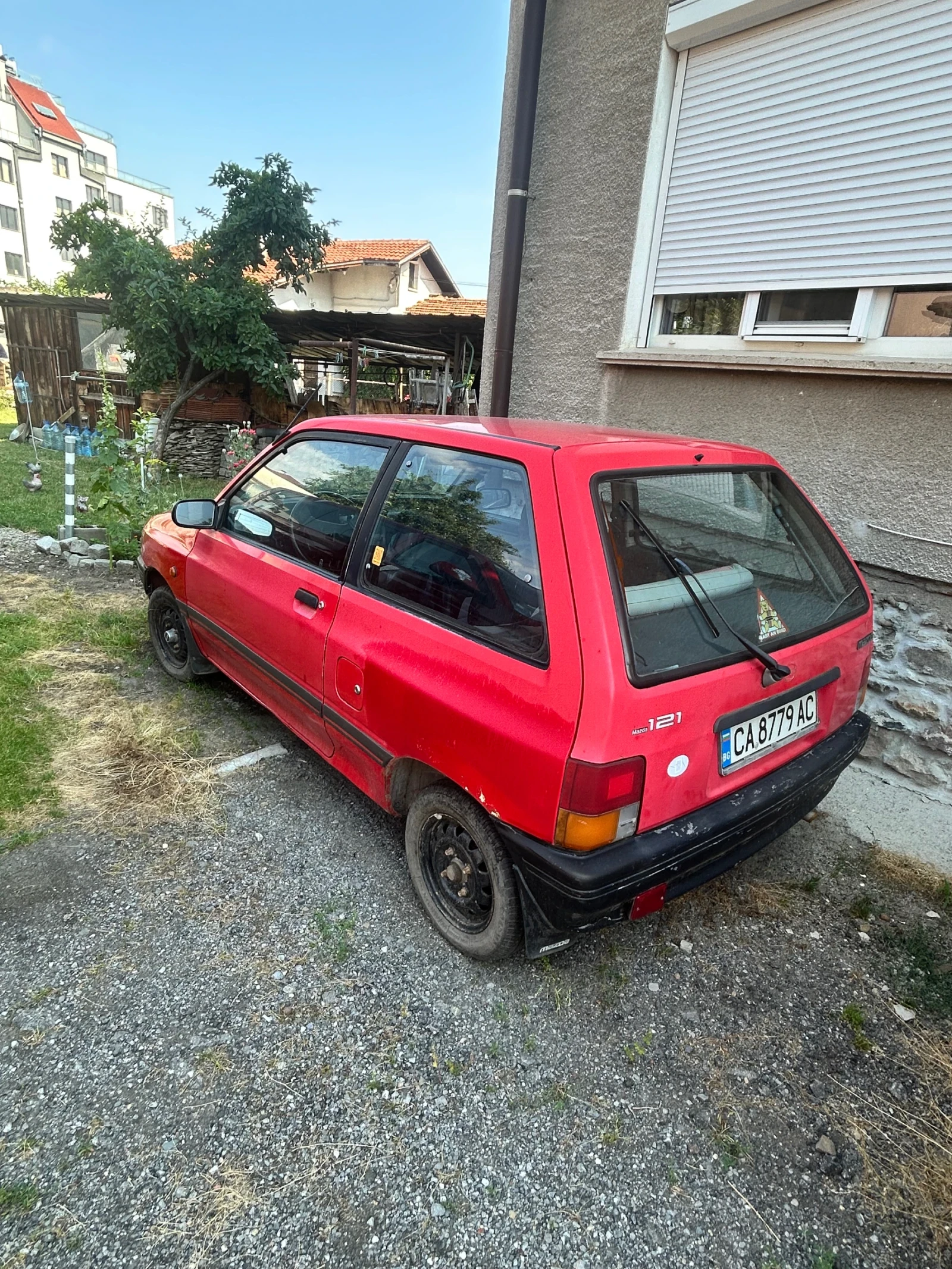 Mazda 121 1.1, снимка 5 - Автомобили и джипове - 55126589