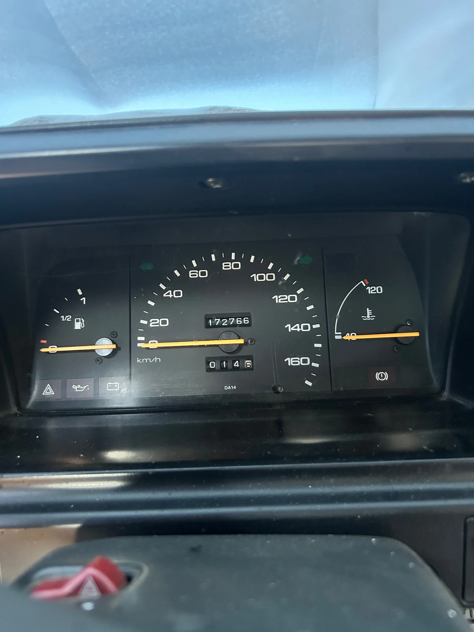 Mazda 121 1.1, снимка 8 - Автомобили и джипове - 55126589