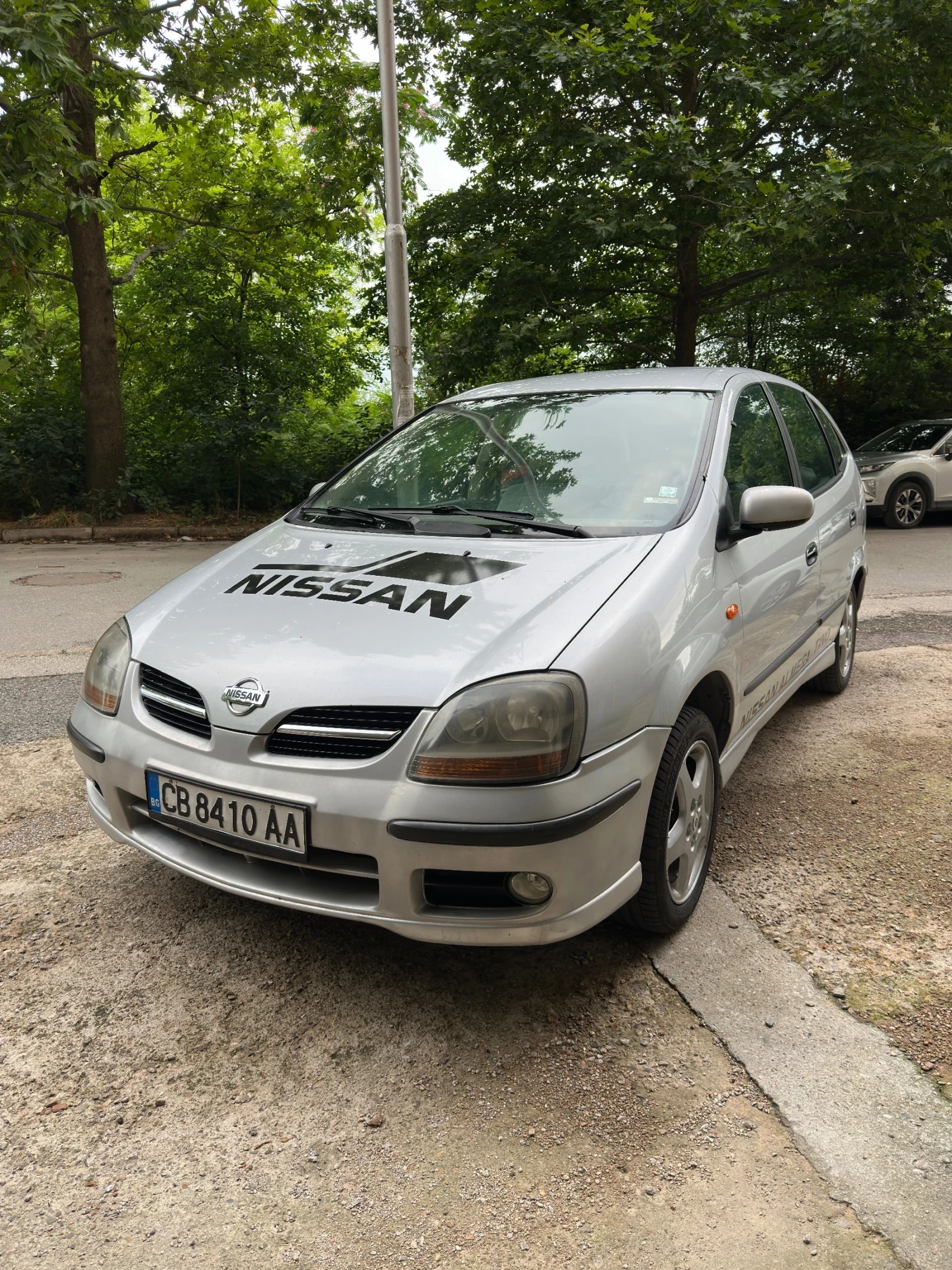 Nissan Almera tino Бензин/газ