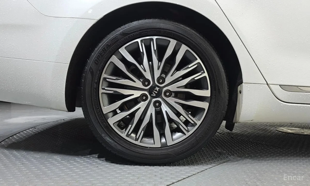 Kia K7 * 3.0 LPI Prestige(Rented) * КРАЙНА ЦЕНА ДО БГ, снимка 5 - Автомобили и джипове - 55846207