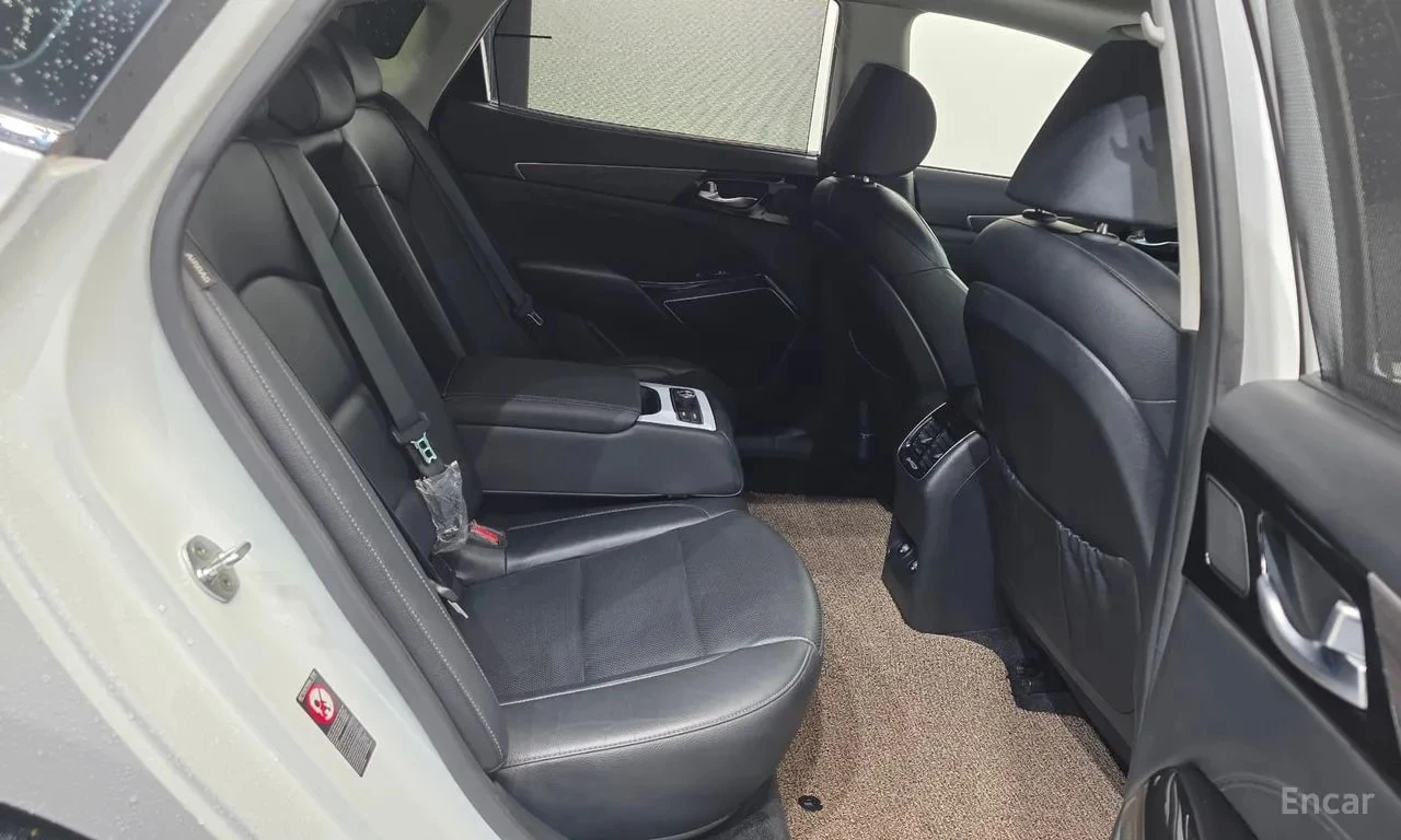 Kia K7 * 3.0 LPI Prestige(Rented) * КРАЙНА ЦЕНА ДО БГ, снимка 11 - Автомобили и джипове - 55846207