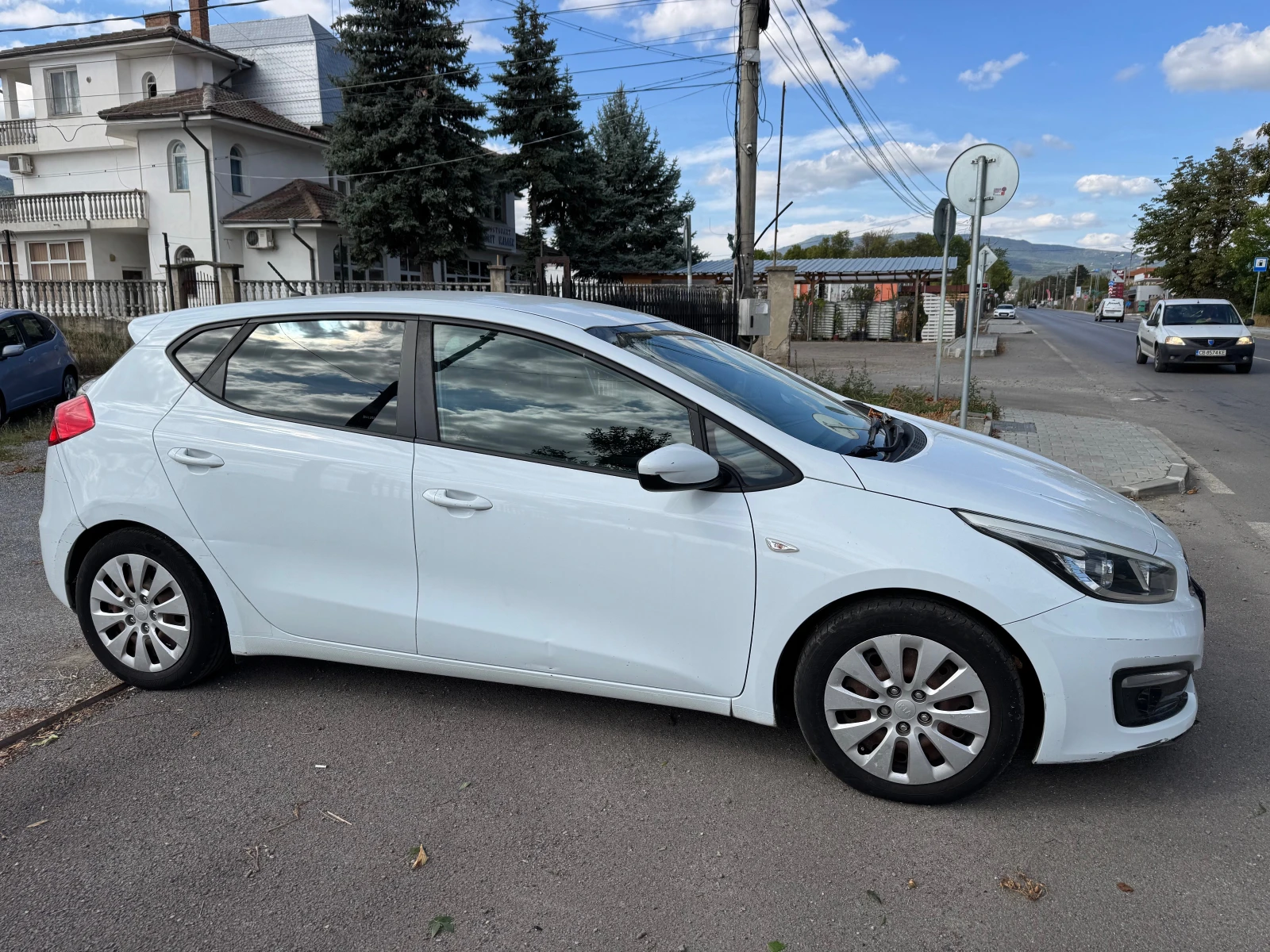 Kia Ceed 1.6 GDI EURO 6, снимка 4 - Автомобили и джипове - 56292925