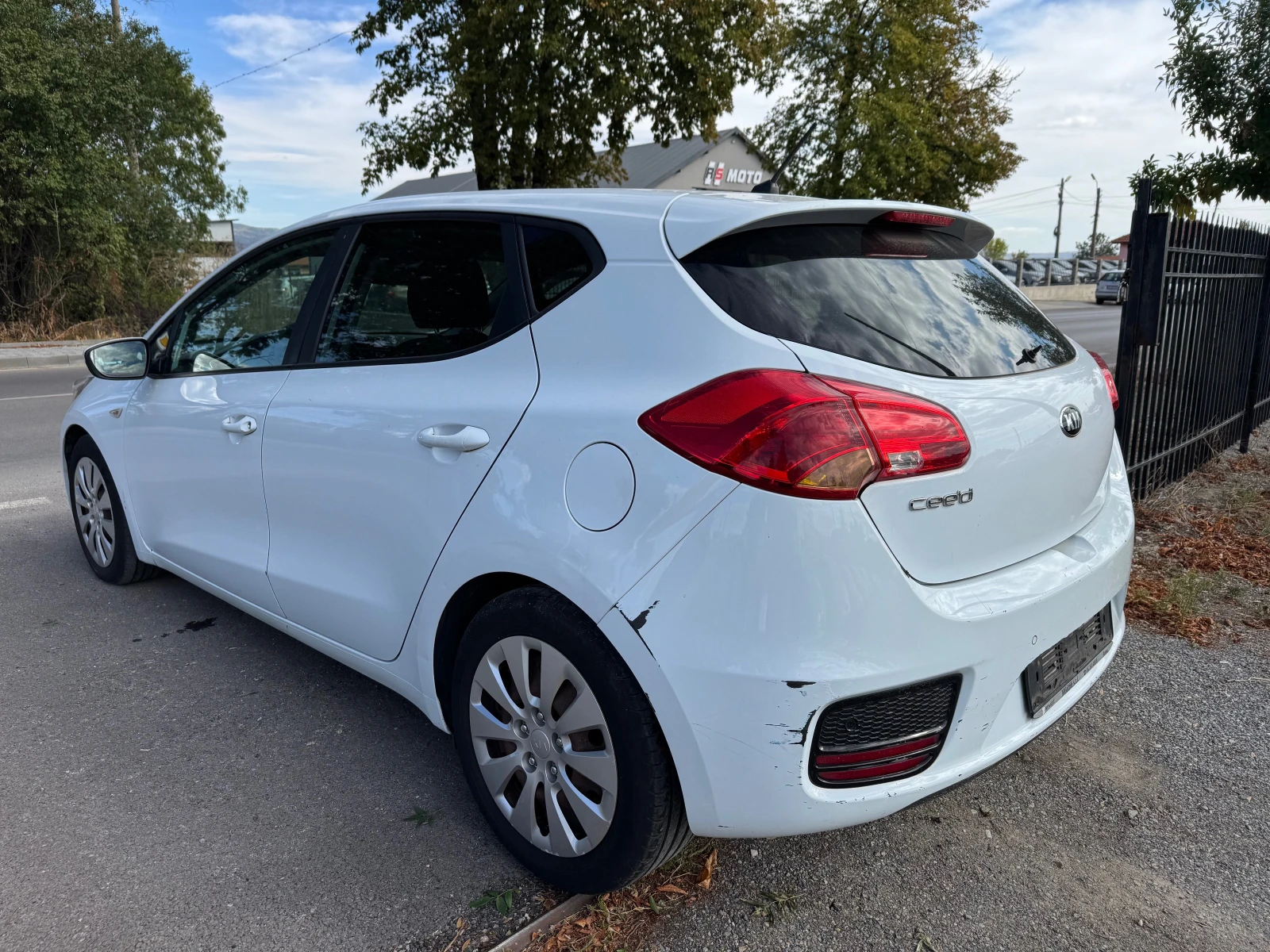 Kia Ceed 1.6 GDI EURO 6, снимка 6 - Автомобили и джипове - 56292925