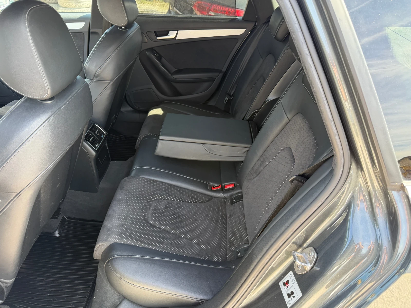 Audi A4 Sline DISTRONIK, снимка 11 - Автомобили и джипове - 56481757