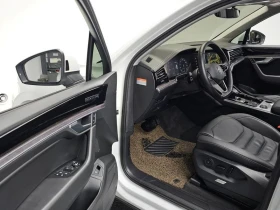 VW Touareg 3.0 DPY Automatic, снимка 10