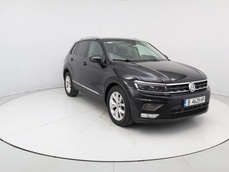 VW Tiguan 2.0TDi / 4Motion / Led / Digital, снимка 3 - Автомобили и джипове - 51193284