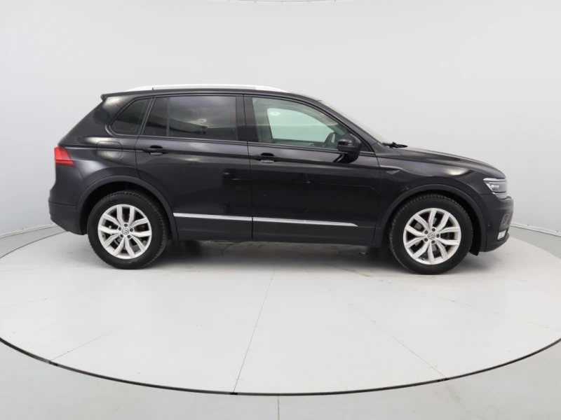 VW Tiguan 2.0TDi / 4Motion / Led / Digital, снимка 7 - Автомобили и джипове - 51193284