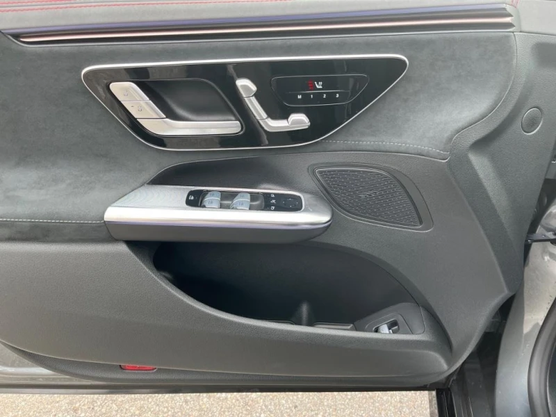 Mercedes-Benz EQE 350/AMG/4-MATIC/PANO/LED/CAMERA/DISTRONIC/KEYLESS/, снимка 6 - Автомобили и джипове - 50874402