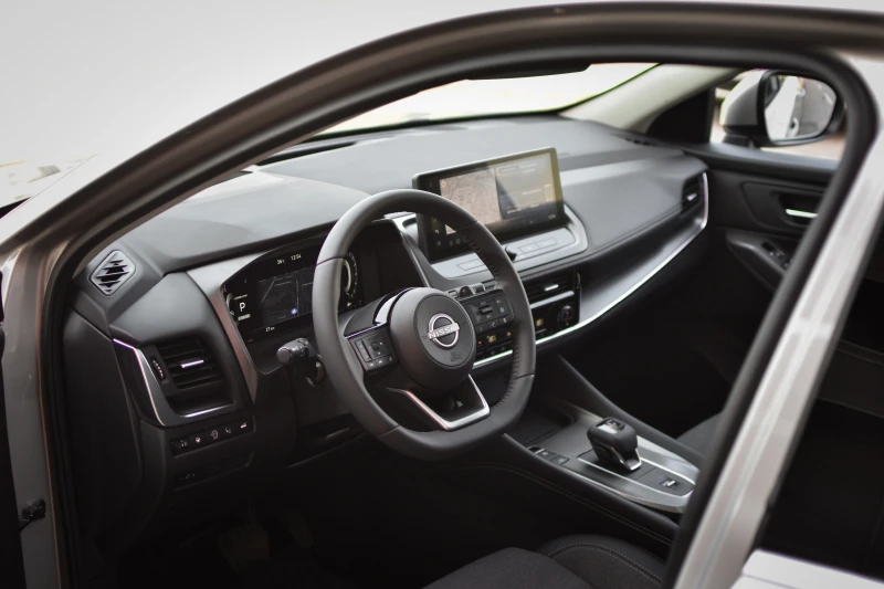 Nissan Qashqai N-Connecta 2WD, снимка 9 - Автомобили и джипове - 51194289