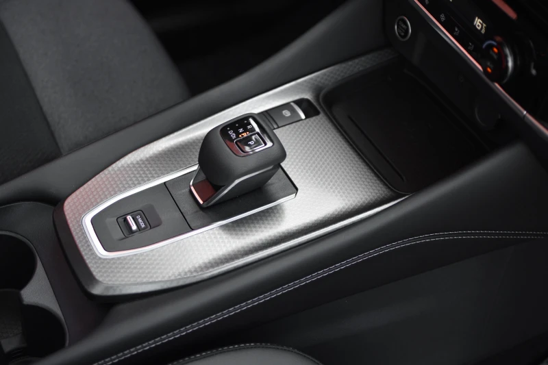 Nissan Qashqai N-Connecta 2WD, снимка 11 - Автомобили и джипове - 51194289