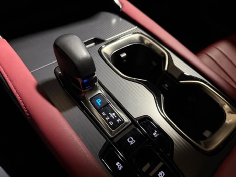 Lexus RX 500h RX 500h F Sport 3 Heads Up 2 SETS OF WHEELS, снимка 13 - Автомобили и джипове - 53594968