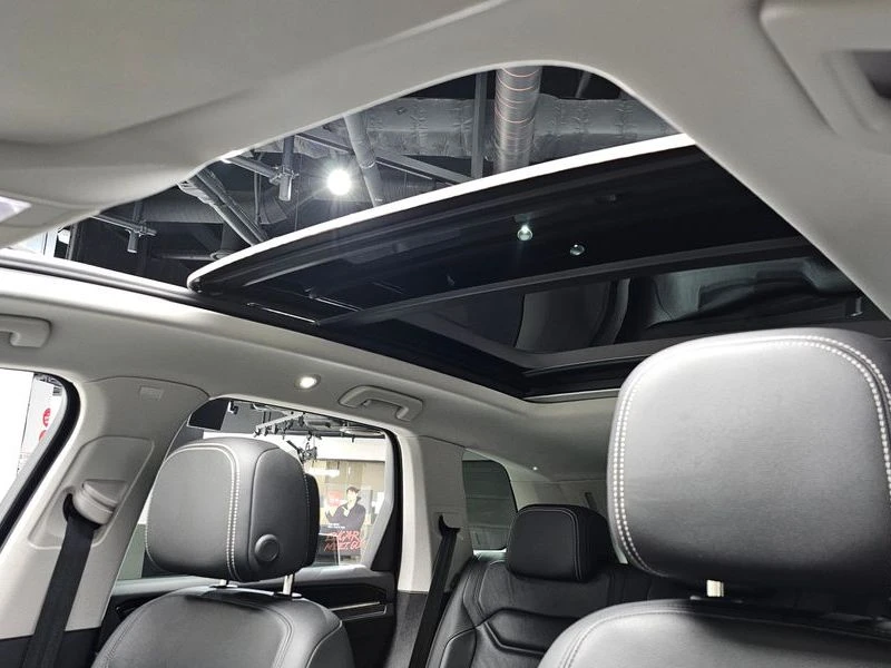 VW Touareg 3.0 DPY Automatic, снимка 17 - Автомобили и джипове - 55730389