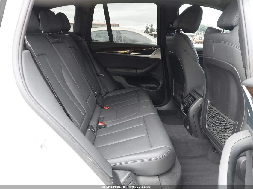 BMW X3 XDRIVE30I RECARO/ПОДГРЕВИ/ШИБЕДАХ - изображение 10