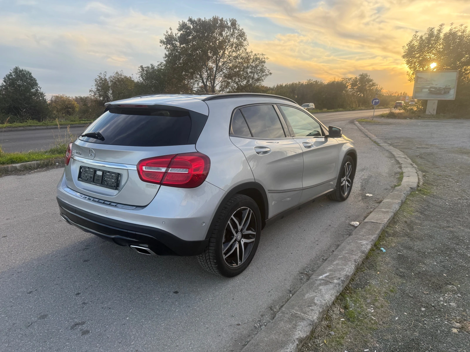 Mercedes-Benz GLA 200 NIGHT STAR ШВЕЙЦАРИЯ - изображение 3