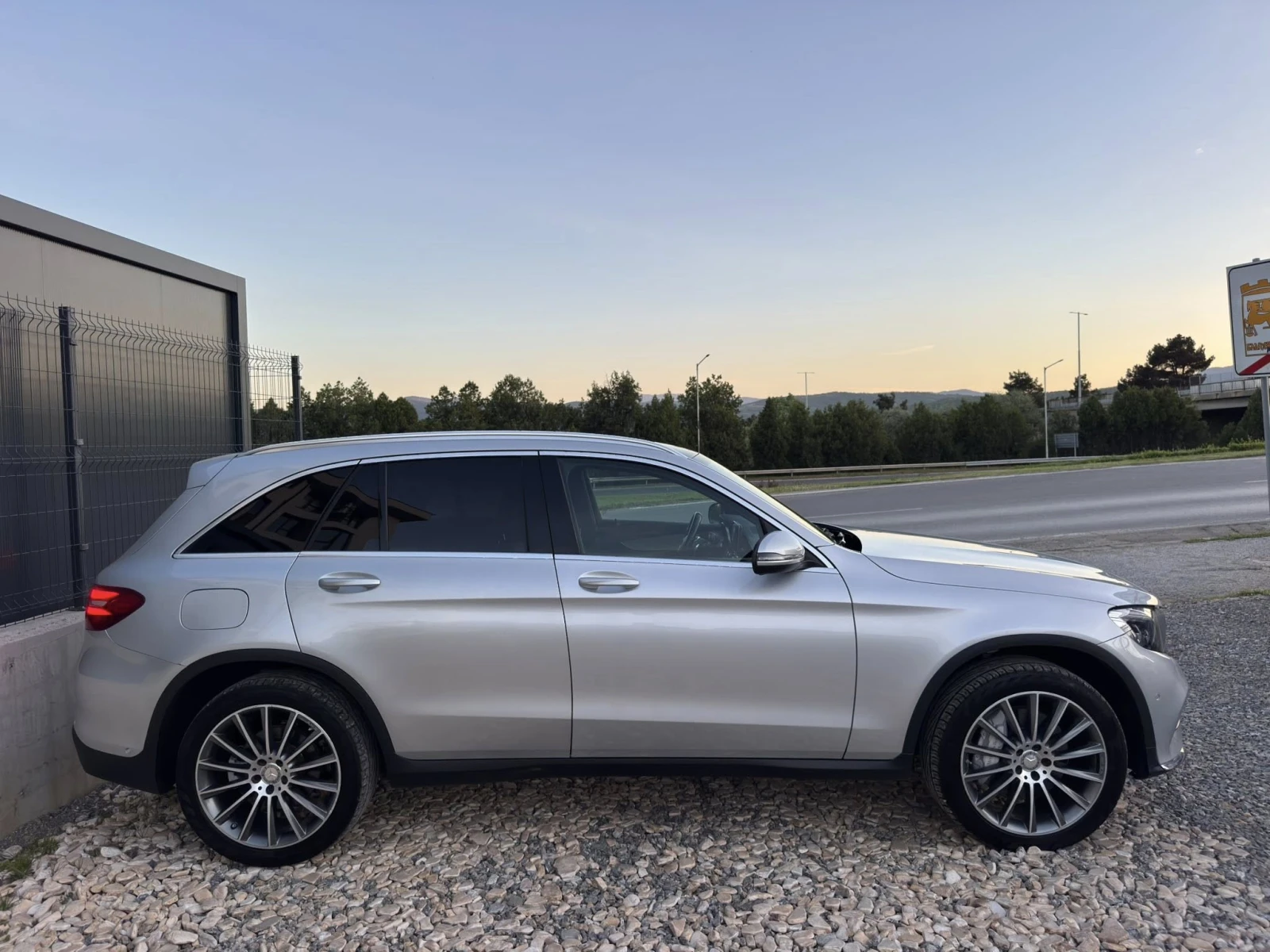 Mercedes-Benz GLC 250 CDI* AMG* FULL* BELGIUM, снимка 4 - Автомобили и джипове - 54309927