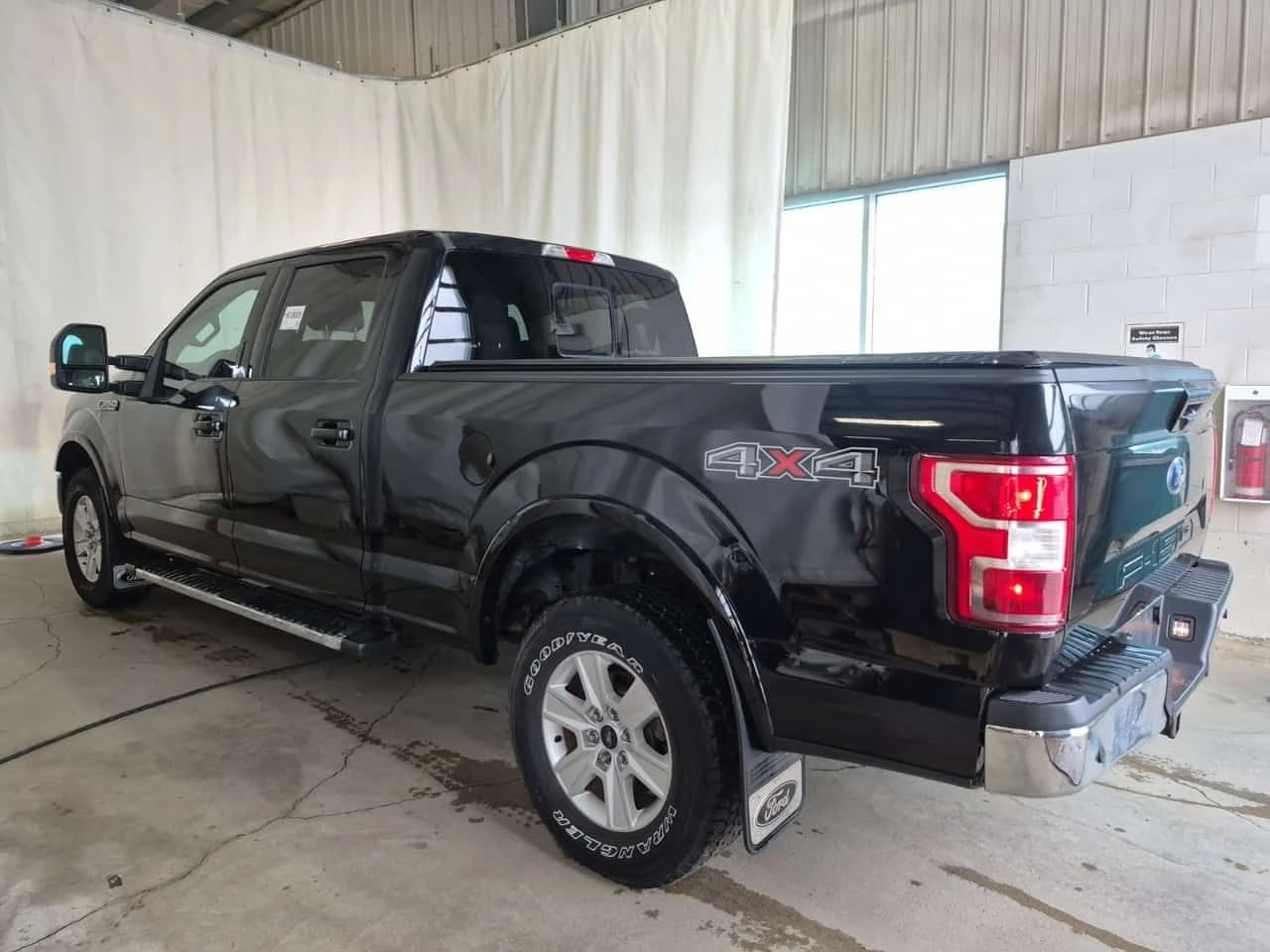Ford F150 LARIAT| ОБДУХВАНЕ| ЗАДНА КАМЕРА| МЕМОRY| CARFAX| , снимка 4 - Автомобили и джипове - 55062801
