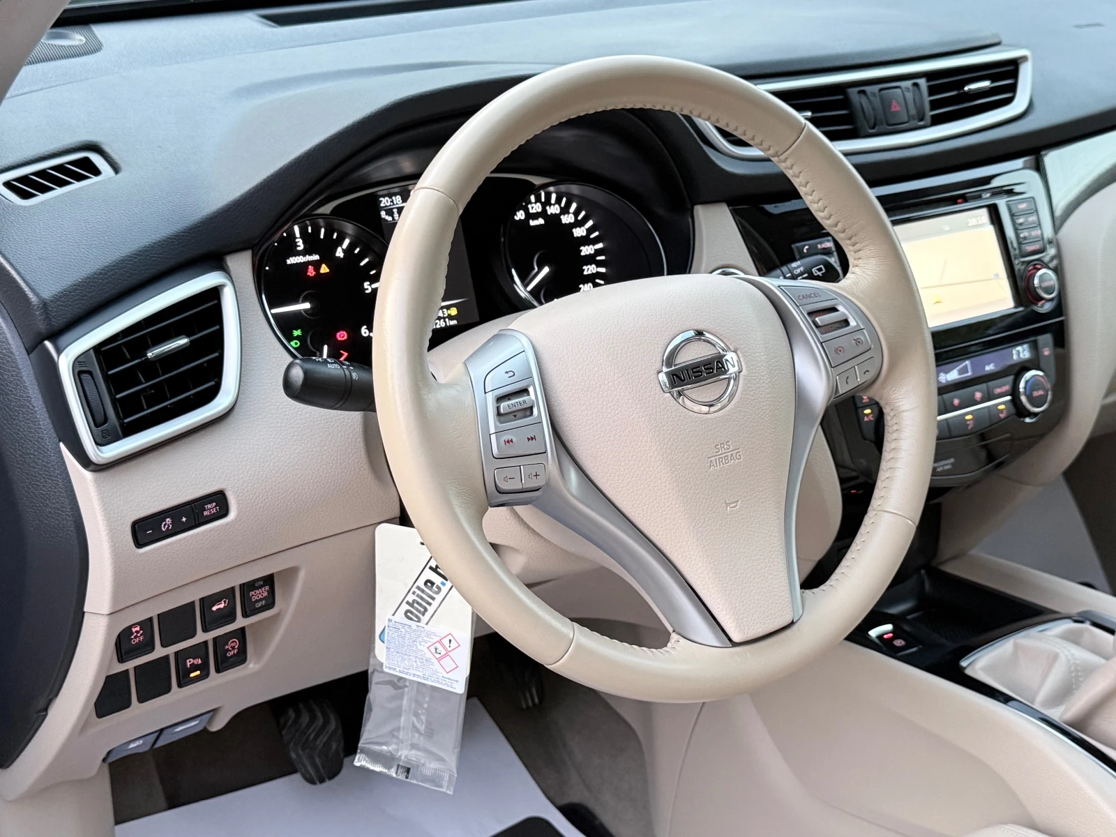Nissan X-trail 1.6DCI-130k.c.* TEKNA* 360-Камери* LED* Euro6B* , снимка 14 - Автомобили и джипове - 55783498