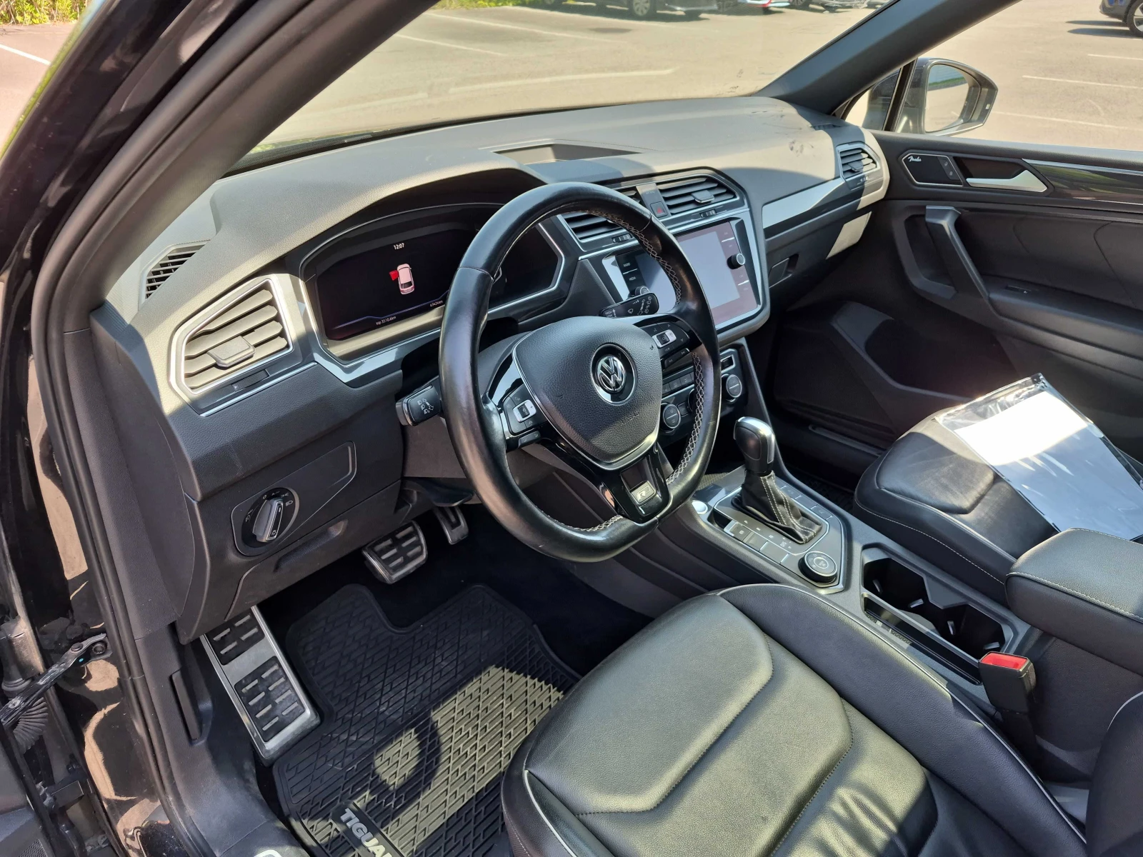 VW Tiguan Highline / От Представителство / Автокредит, снимка 5 - Автомобили и джипове - 55954965